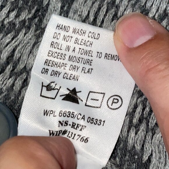 Woolrich Women's Berwyn Button Up V-Neck Sweater Vest Charcoal Heather Cotton Si - Picture 6 of 8